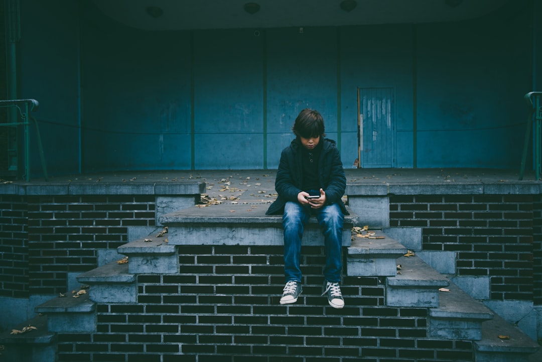 teenager depressed phone